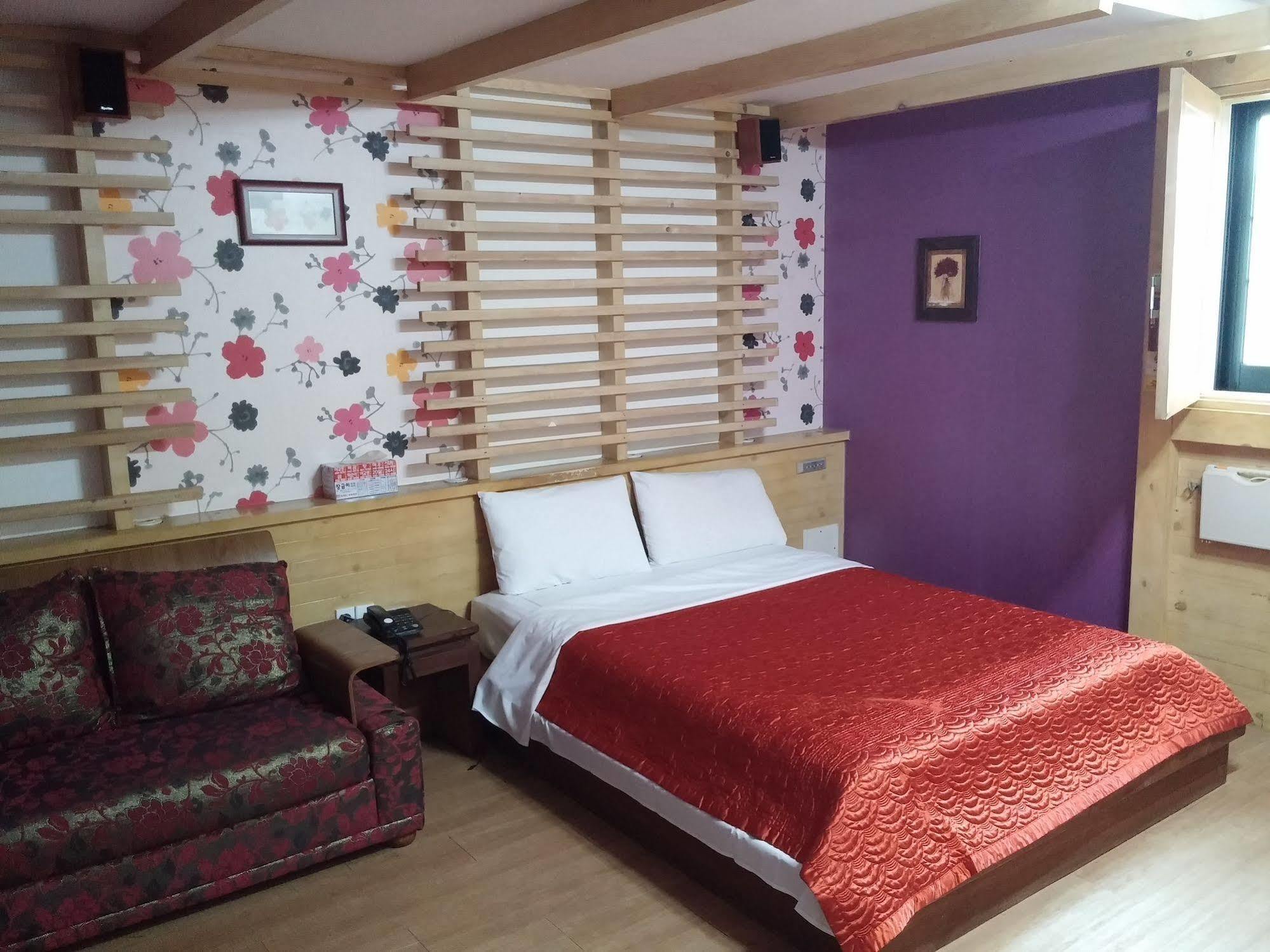 Cyber Motel Gunsan Eksteriør bilde