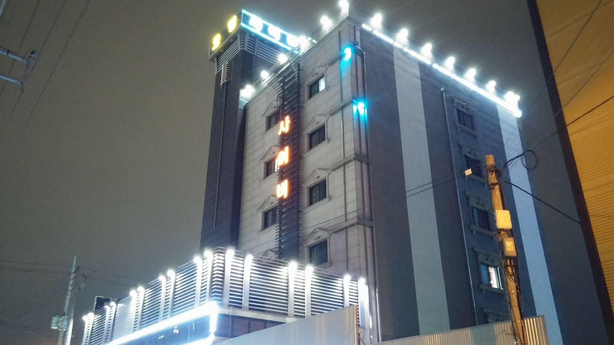 Cyber Motel Gunsan Eksteriør bilde